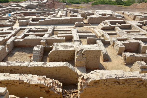 Mohenjo Daro streets